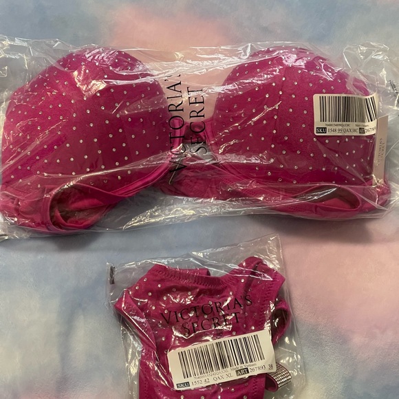 NEW X-LARGE VICTORIA’S SECRET SWIM Shine Strap Bombshell PLUS FREE TOWEL - Picture 14 of 16